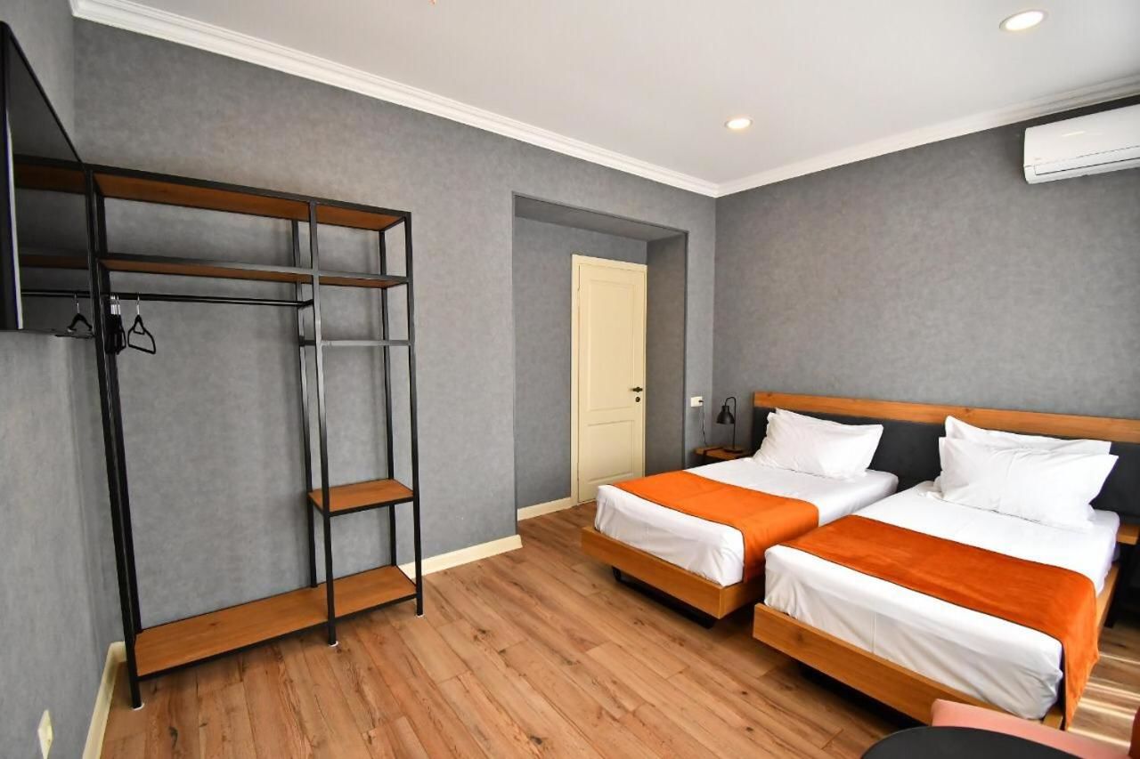 Отель Hotel 1887 Кутаиси