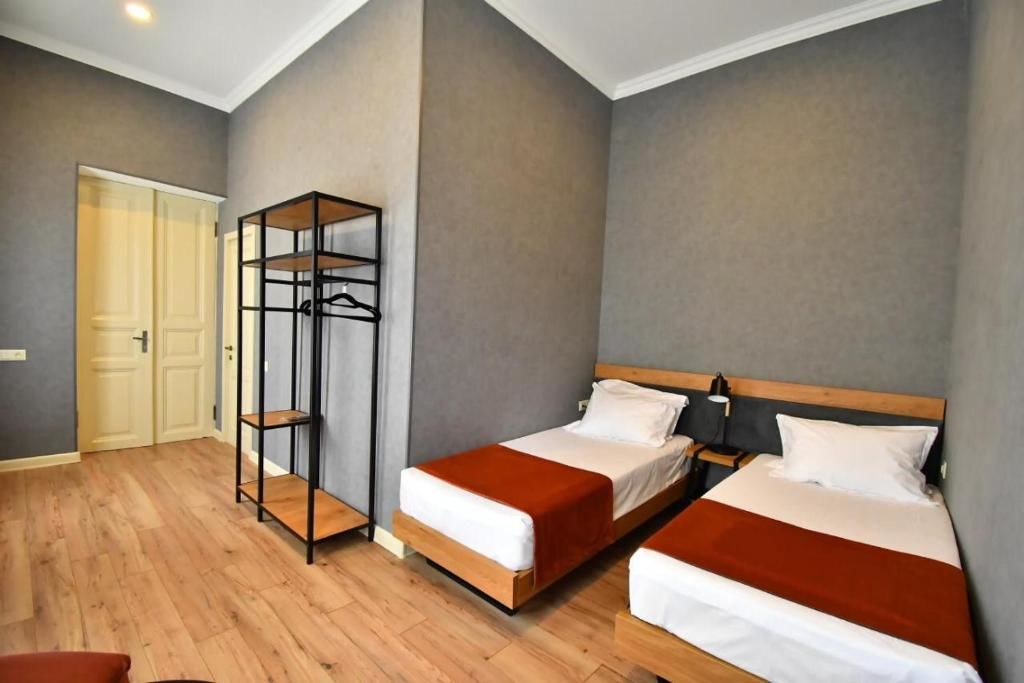 Отель Hotel 1887 Кутаиси
